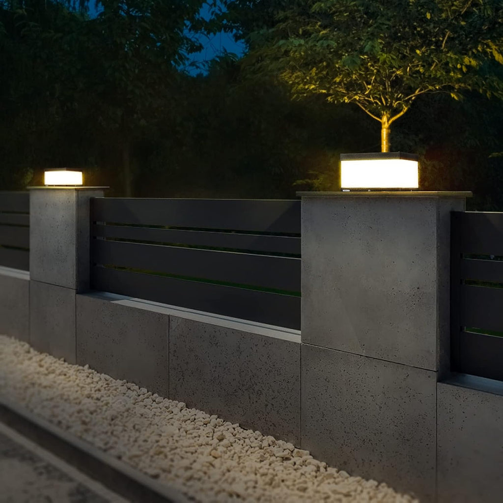 Outdoor Solar Post Cap Light with Waterproof IP54 E590
