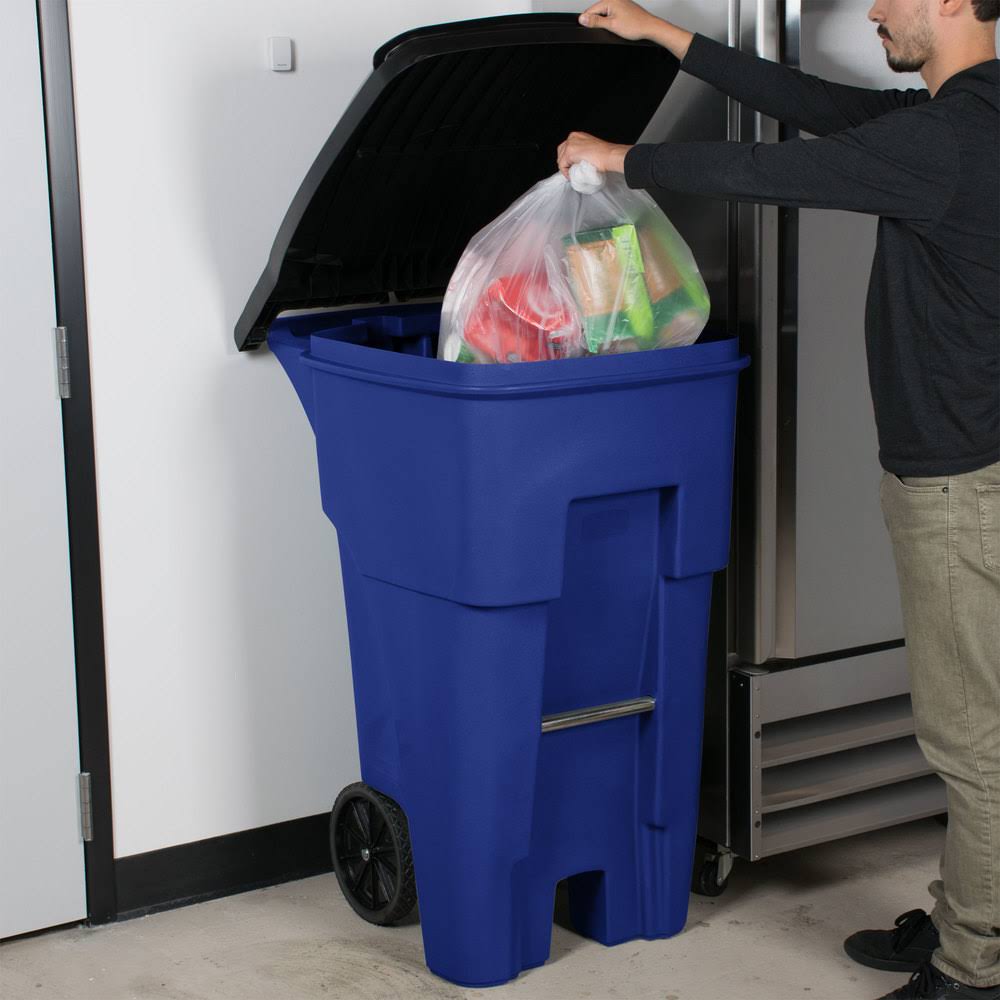 65 gal Blue Rectangular Trash Can M690
