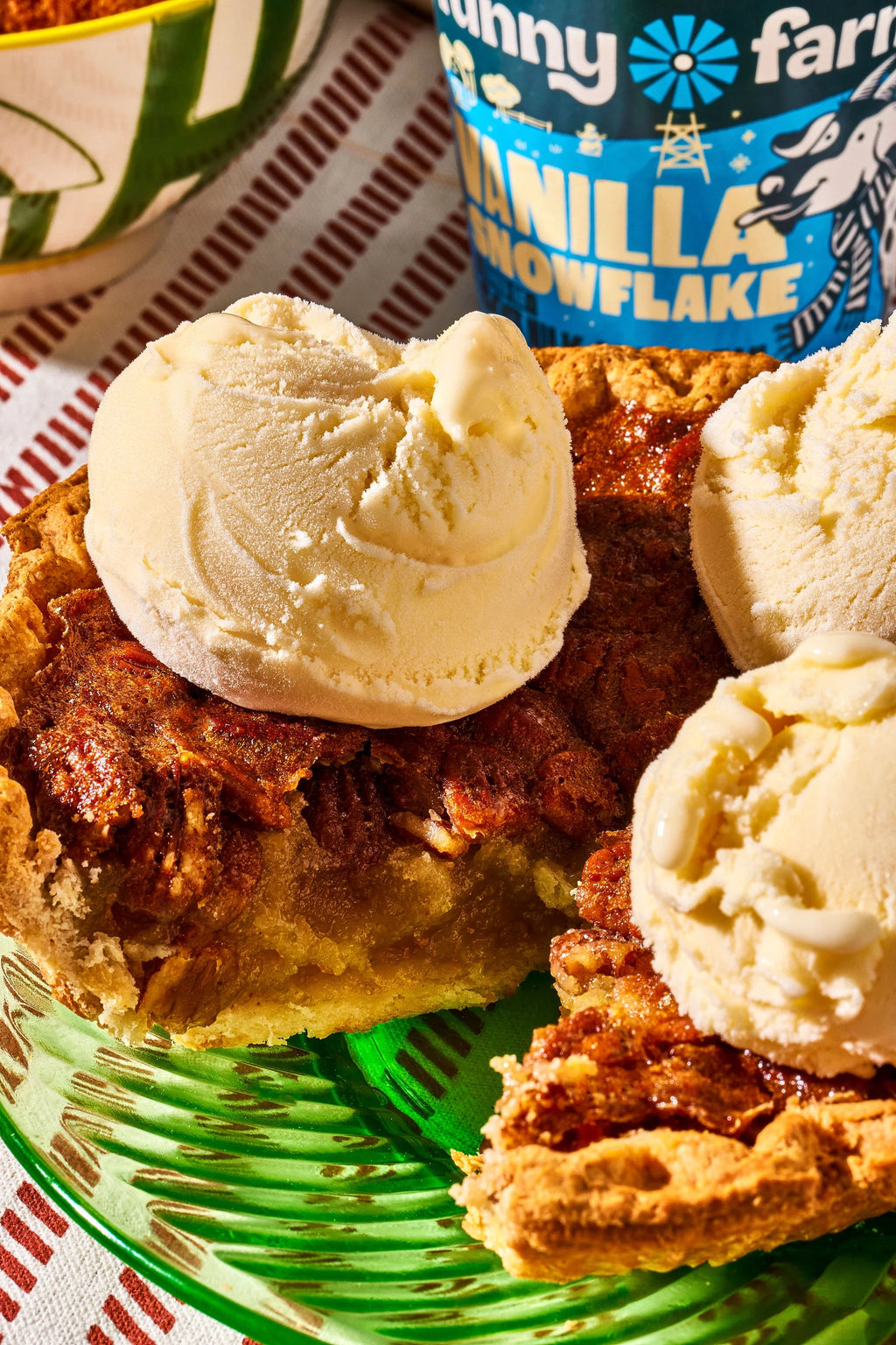 14 oz. Vanilla Snowflake Ice Cream 8 pack H109