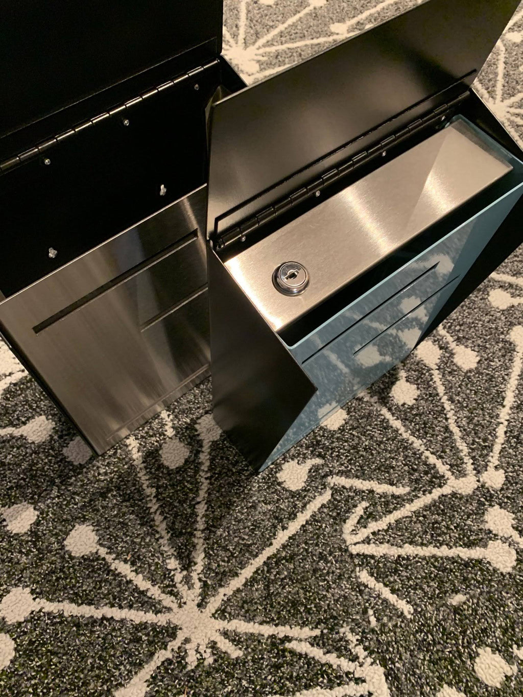 Black Wall Mounted Mailbox Q186