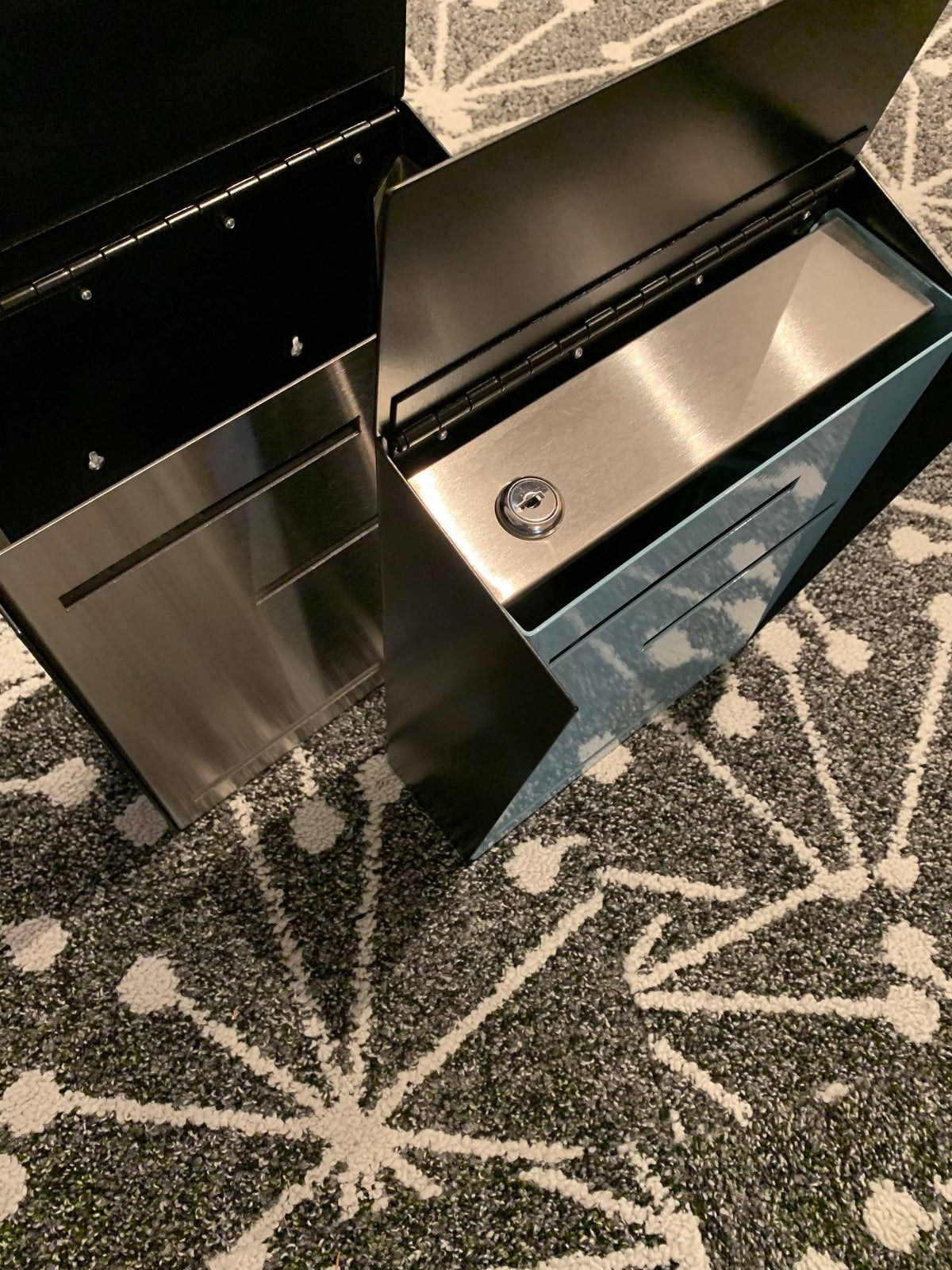 Black Wall Mounted Mailbox Q186