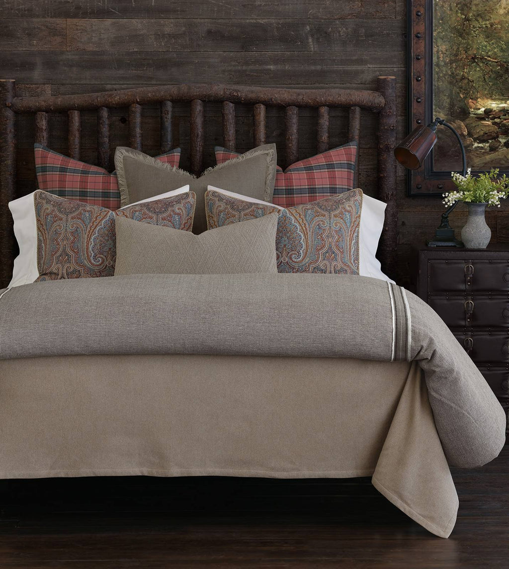 California King Button-Tufted Comforter Z7890