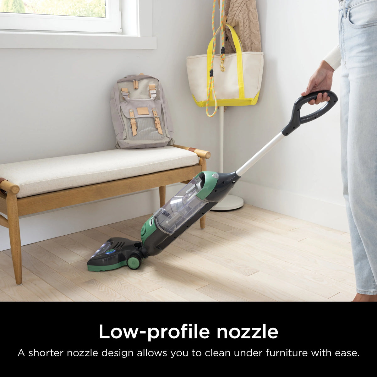 Cordless Vacuum with Charging Dock D9792