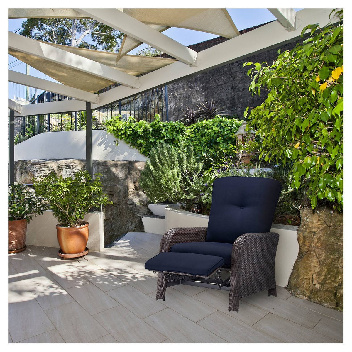 Navy Luxury Recliner G135690