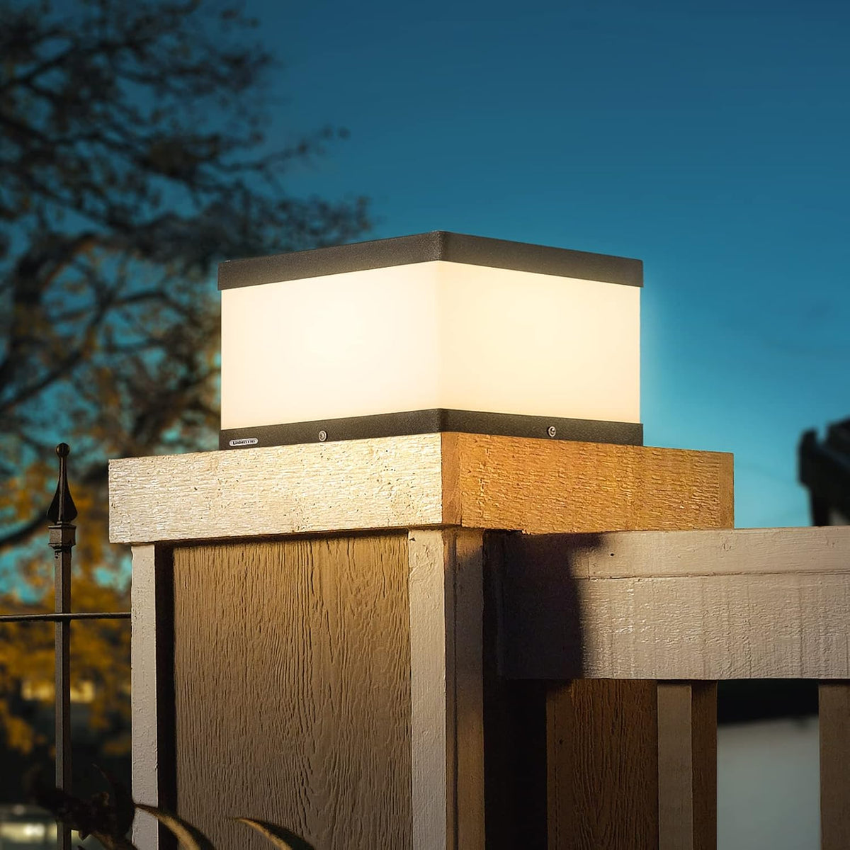 Outdoor Solar Post Cap Light with Waterproof IP54 E590