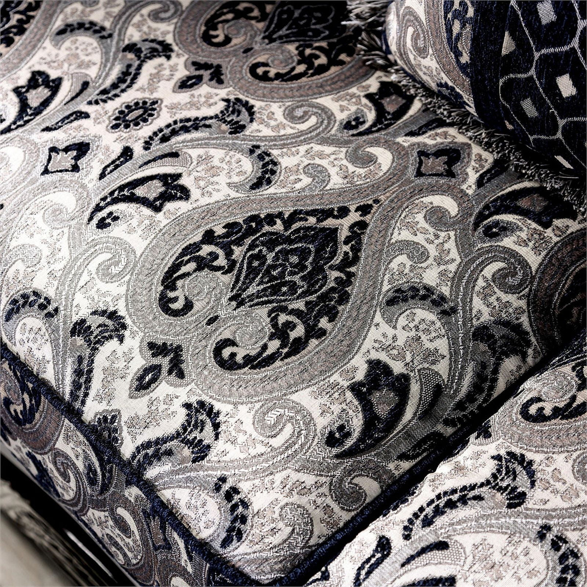 Chenille Upholstered Loveseat with Pillows in Silver N3918