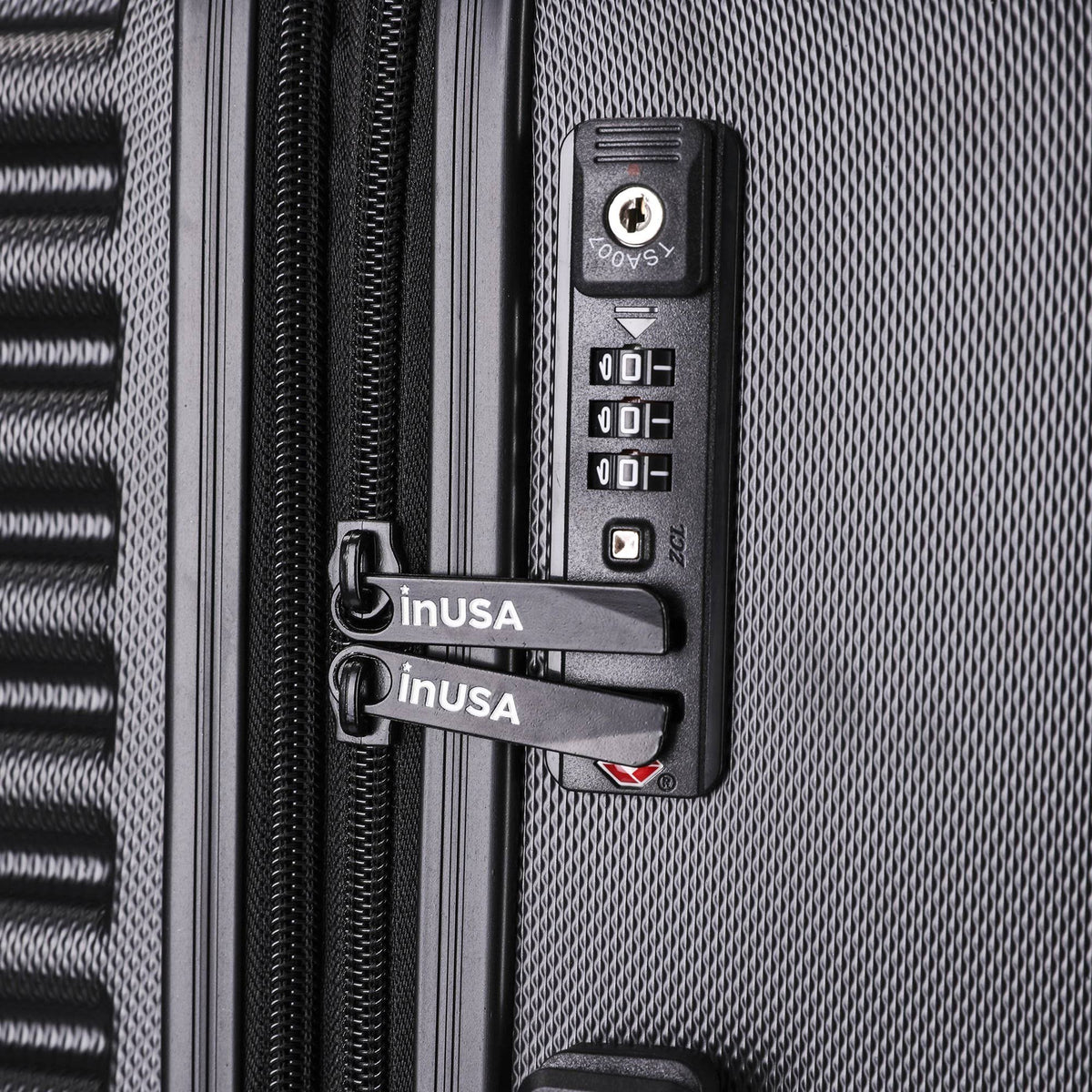 Lightweight Hardside Spinner 20 inch Carry-On U247