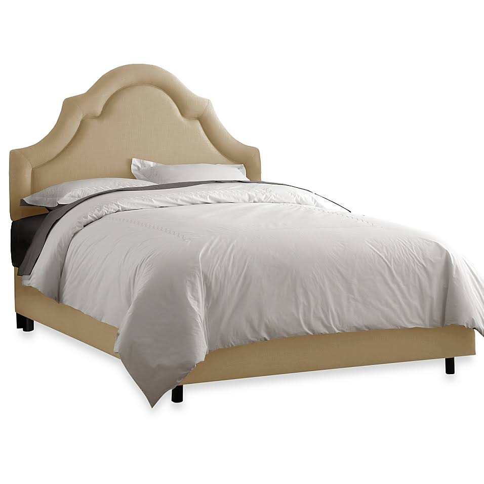 Queen High Arch Border Bed in Linen Sandstone D680