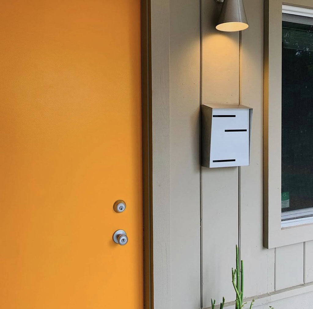 Black Wall Mounted Mailbox Q186