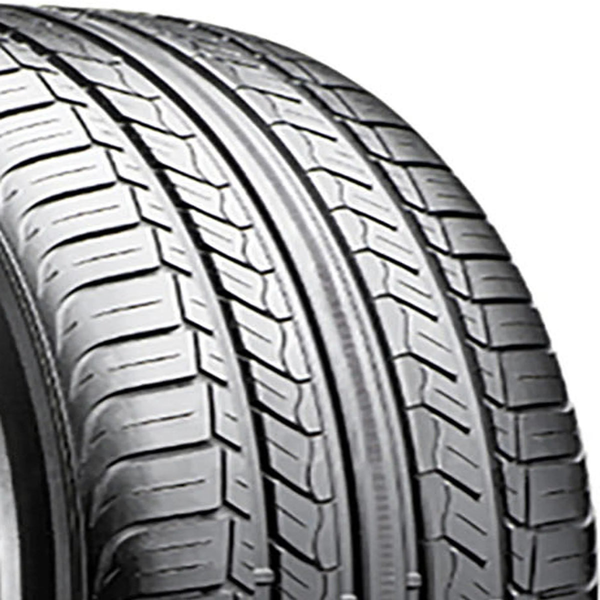 225/50R17 94V All-Season Tire P588